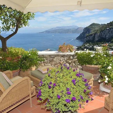 Mondo Suites Villa *
